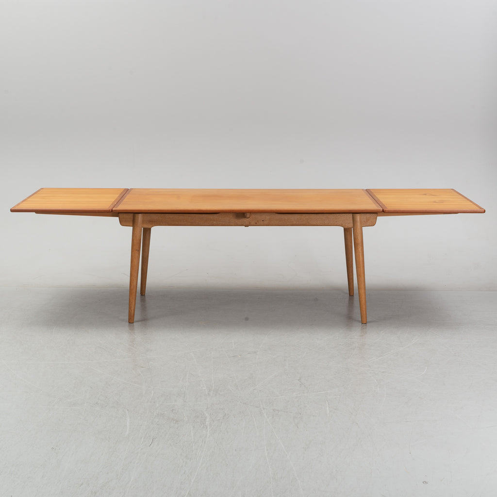 Hans J. Wegner W2 Dining Chairs and AT-312 Extension Table for C.M. Madsen & Andreas Tuck