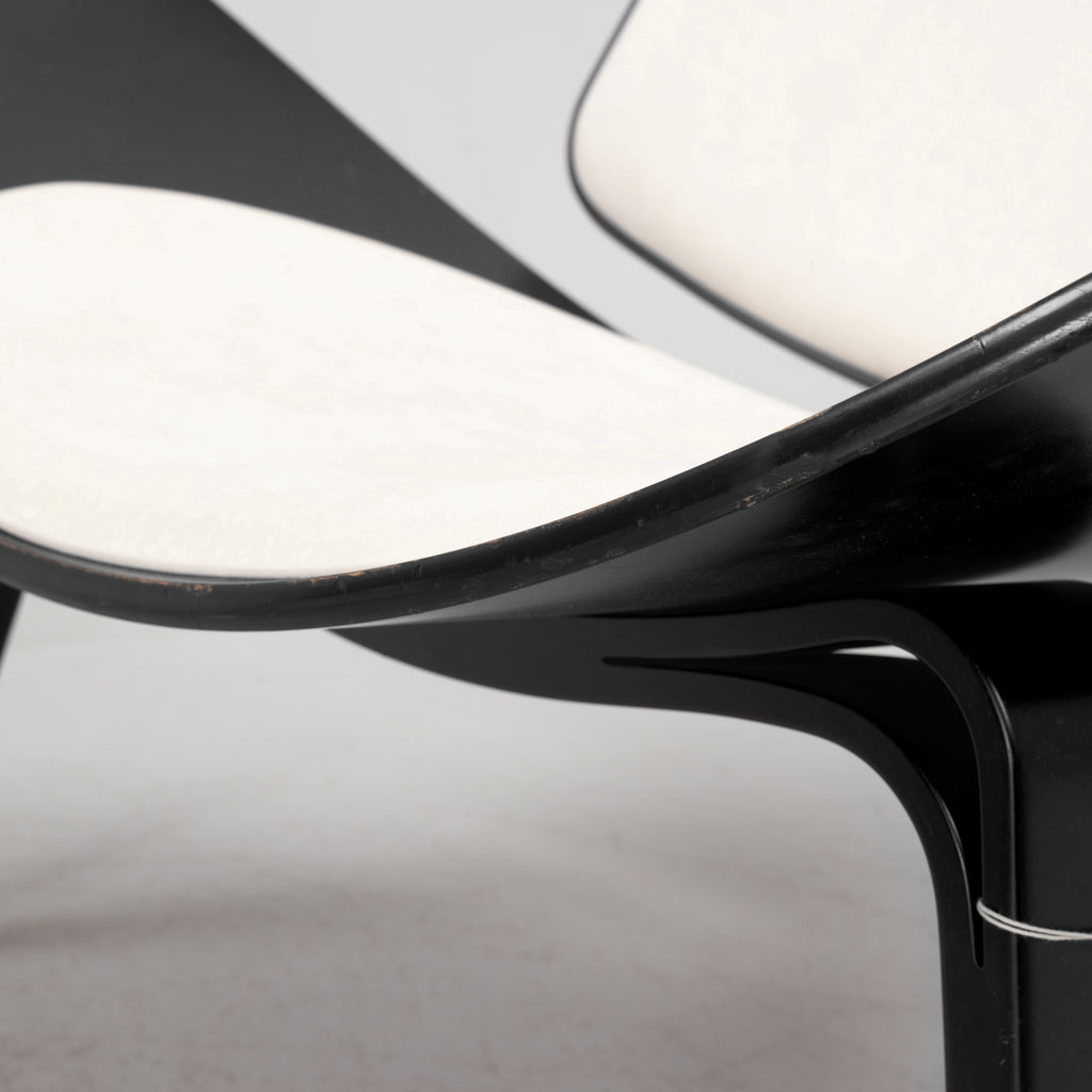 Hans J. Wegner CH07 Shell Chairs for Carl Hansen & Søn, Denmark, Pair