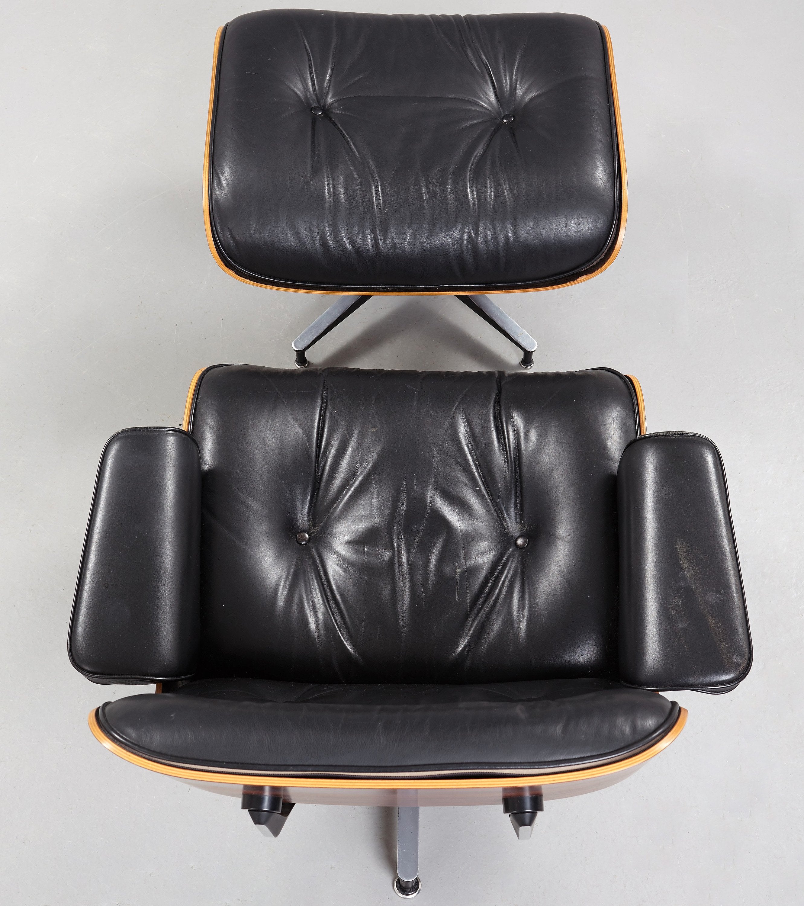 Charles & Ray Eames Lounge Chair and Ottoman for Herman Miller in Rosewood